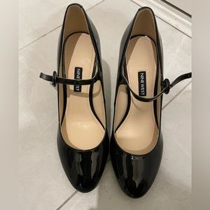 Nine West patent leather round toe ankle strap heels